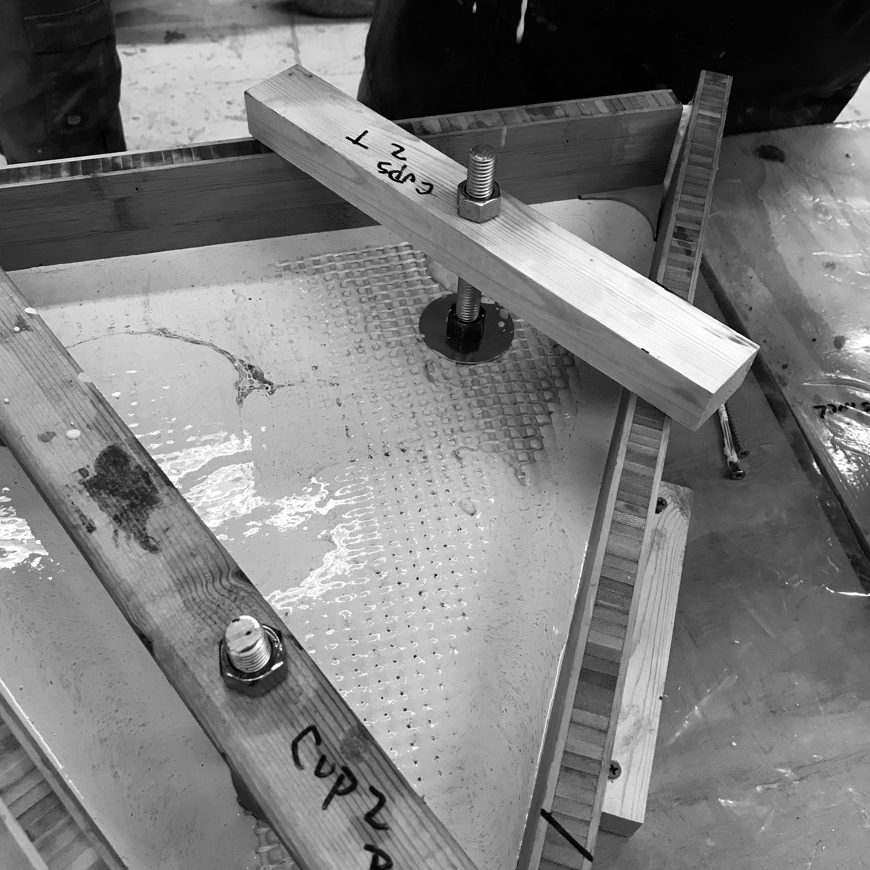 Detail of the concrete panel attachment pouring method.